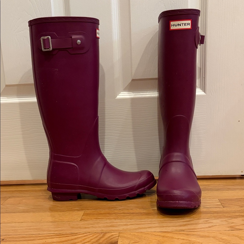 Hunter Tall Waterproof Rain Boots – Plum